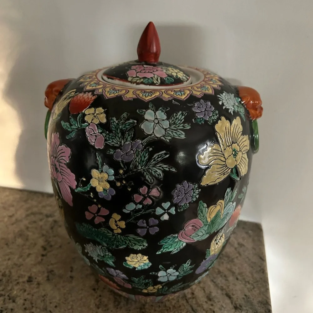 Chinese Famille Noir Foo Dog Ginger Jar with lid Vintage Chinoiserie decor MCM